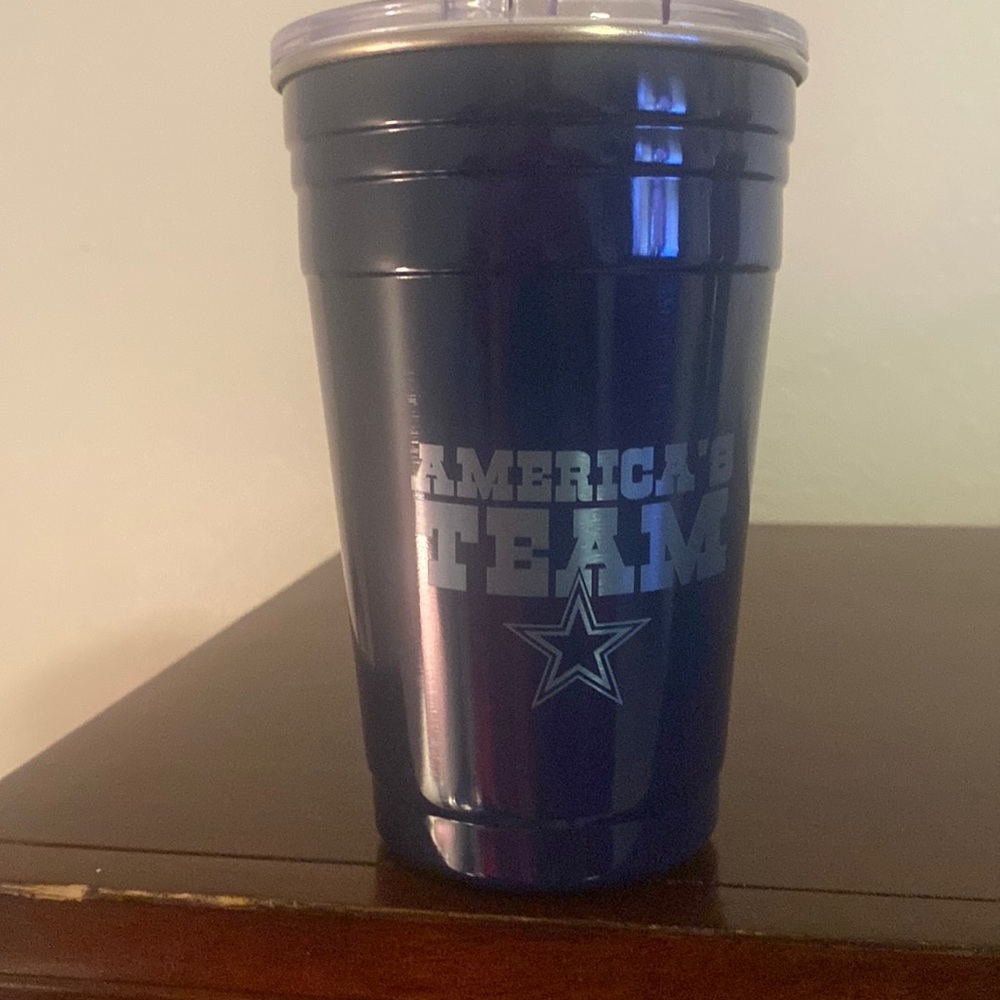 Brand New Dallas Cowboys Drinking Tumbler with Lid